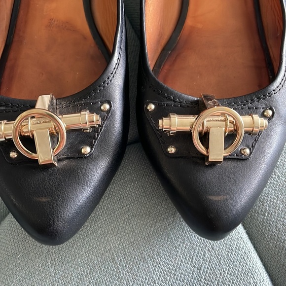 Givenchy Leather Flats - Picture 6 of 16
